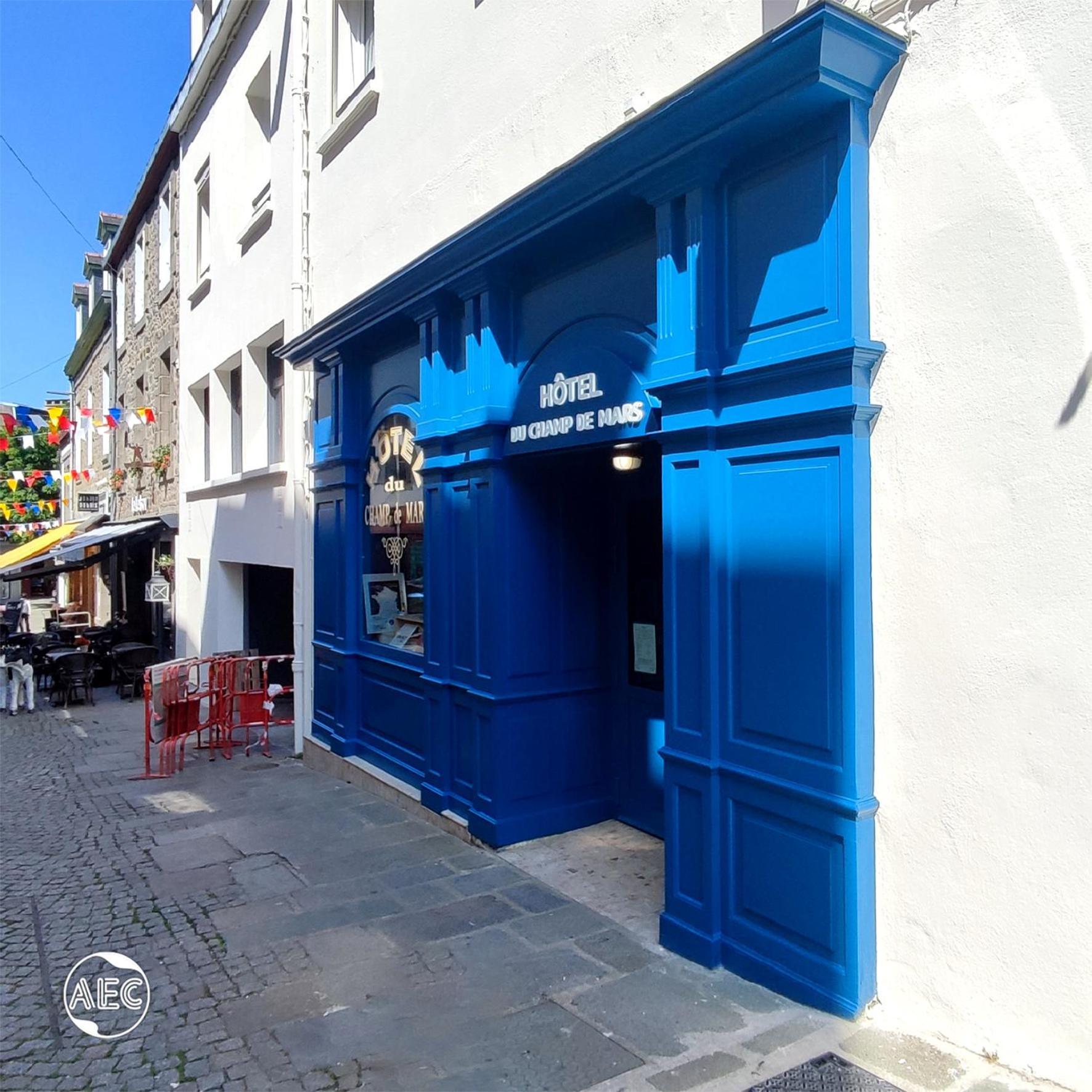 Contact Hotel Du Champ De Mars De Σαιν-Μπριέκ Εξωτερικό φωτογραφία