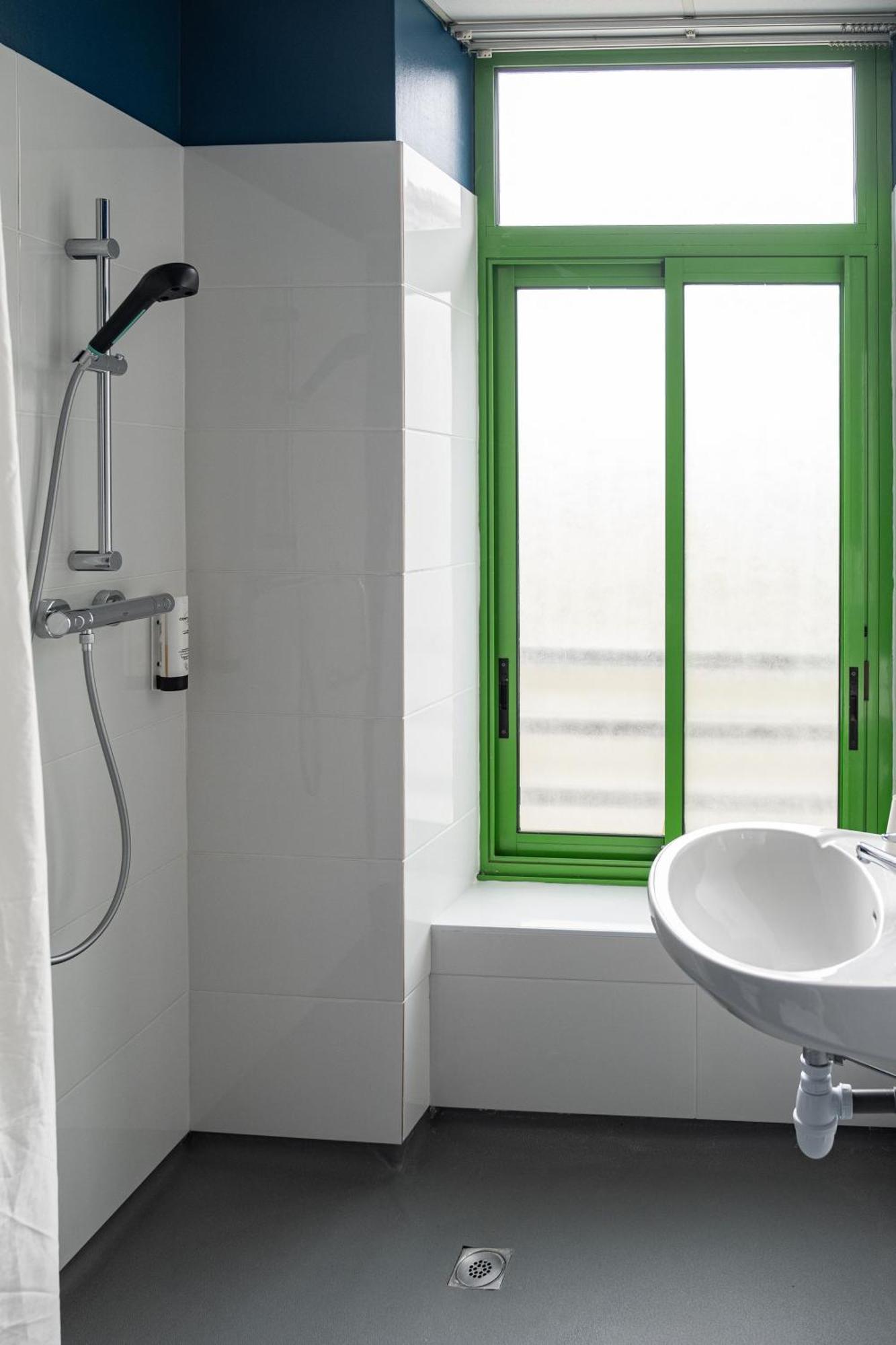 Contact Hotel Du Champ De Mars De Σαιν-Μπριέκ Εξωτερικό φωτογραφία