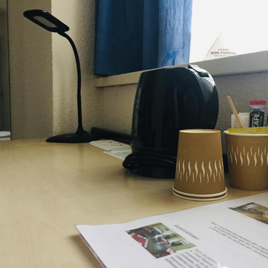 Contact Hotel Du Champ De Mars De Σαιν-Μπριέκ Εξωτερικό φωτογραφία